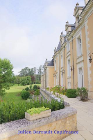 Château de la Troussaye du XIX ème siècle sur son domaine de 75,12 Ha