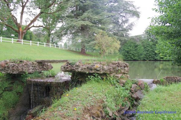 Château de la Troussaye du XIX ème siècle sur son domaine de 75,12 Ha