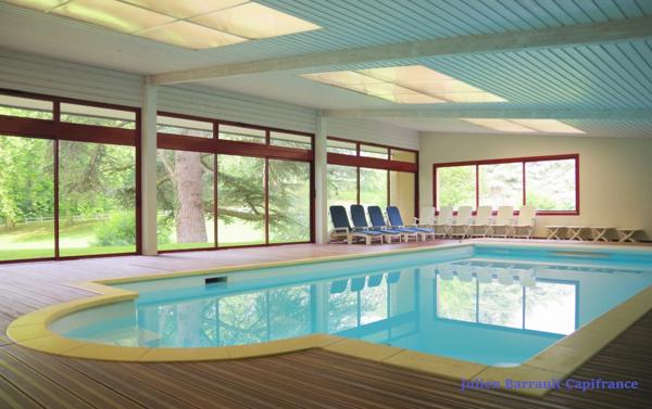 Château de la Troussaye du XIX ème siècle sur son domaine de 75,12 Ha