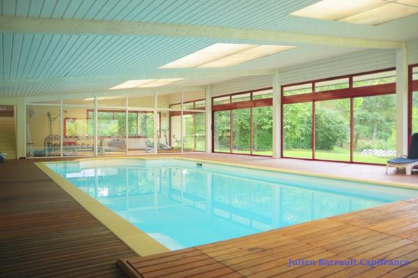 Château de la Troussaye du XIX ème siècle sur son domaine de 75,12 Ha