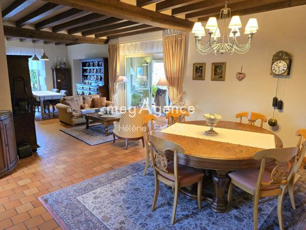 Maison à EVRON, 53600 - 13 pièces 268m²