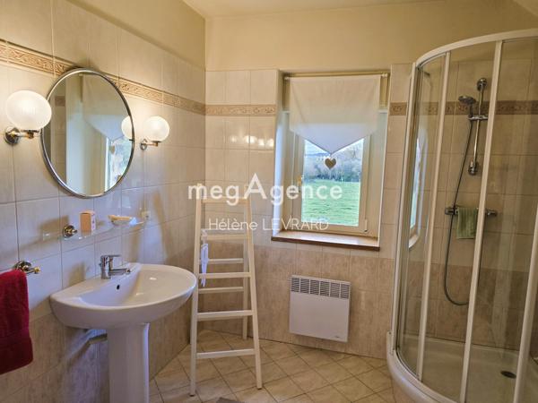 Maison à EVRON, 53600 - 13 pièces 268m²