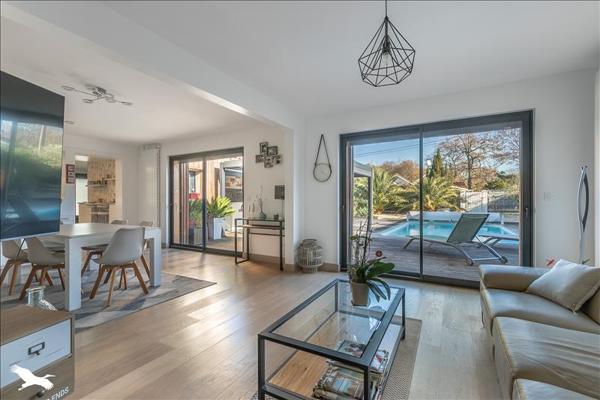 Maison à vendre |  Andernos-les-Bains |  7 pièces | 220 m²