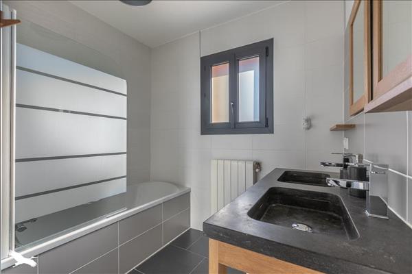 Maison à vendre |  Andernos-les-Bains |  7 pièces | 220 m²
