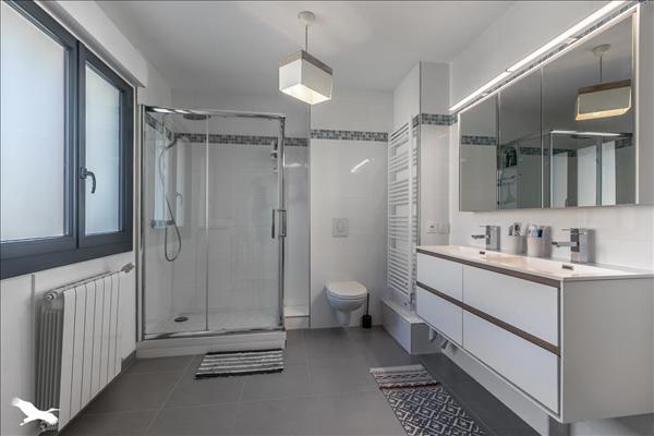 Maison à vendre |  Andernos-les-Bains |  7 pièces | 220 m²