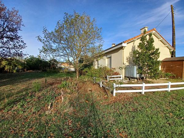 Maison de plain-pied  de 91 m² avec grand terrain de 1200 m² à Divatte-sur-Loire