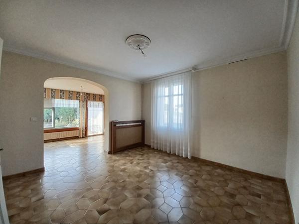 Maison de plain-pied  de 91 m² avec grand terrain de 1200 m² à Divatte-sur-Loire