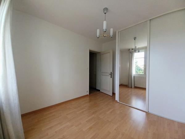 Maison de plain-pied  de 91 m² avec grand terrain de 1200 m² à Divatte-sur-Loire