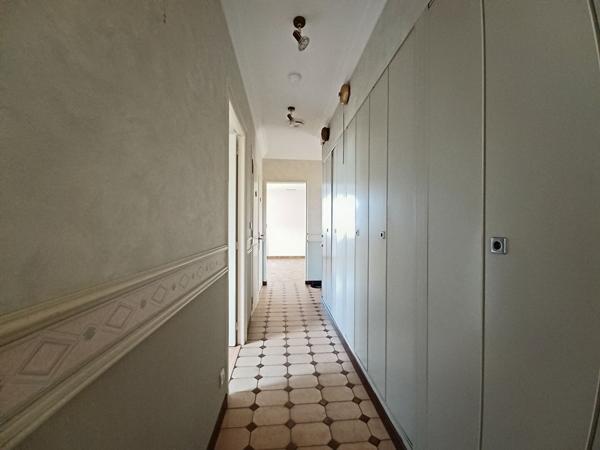 Maison de plain-pied  de 91 m² avec grand terrain de 1200 m² à Divatte-sur-Loire