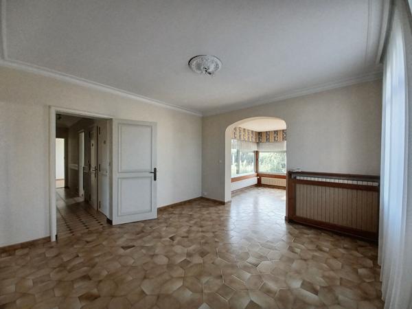 Maison de plain-pied  de 91 m² avec grand terrain de 1200 m² à Divatte-sur-Loire