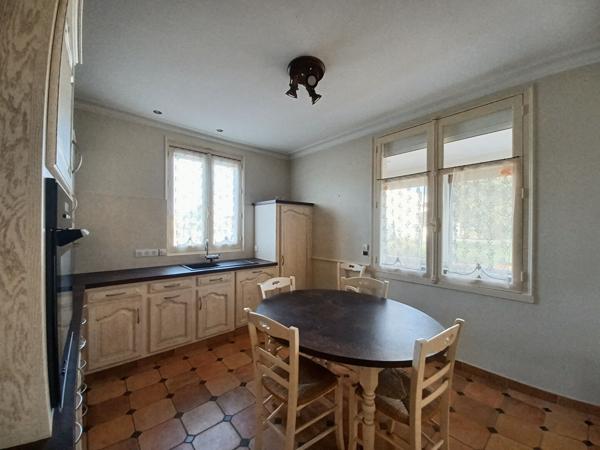Maison de plain-pied  de 91 m² avec grand terrain de 1200 m² à Divatte-sur-Loire