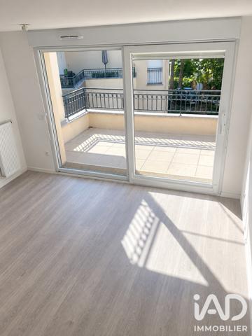 Location appartement 4 pièces 80 m² Saint-Pierre-du-Perray