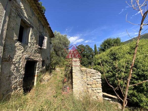 BAR SUR LOUP MAS JUMELÉ A RENOVER ENTIEREMENT  Le Bar-sur-Loup (06620)