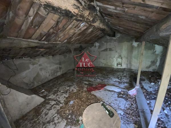 BAR SUR LOUP MAS JUMELÉ A RENOVER ENTIEREMENT  Le Bar-sur-Loup (06620)