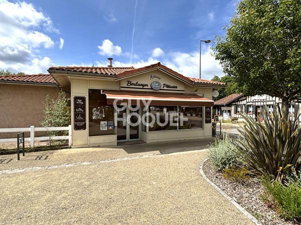 Ensemble immobilier Saint Julien en Born