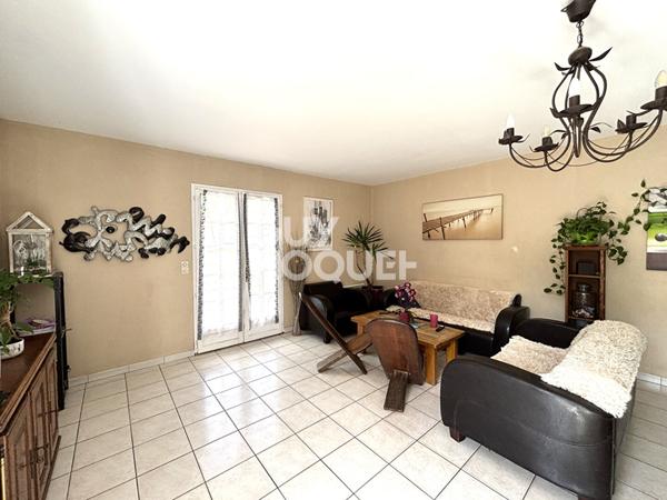 Ensemble immobilier Saint Julien en Born