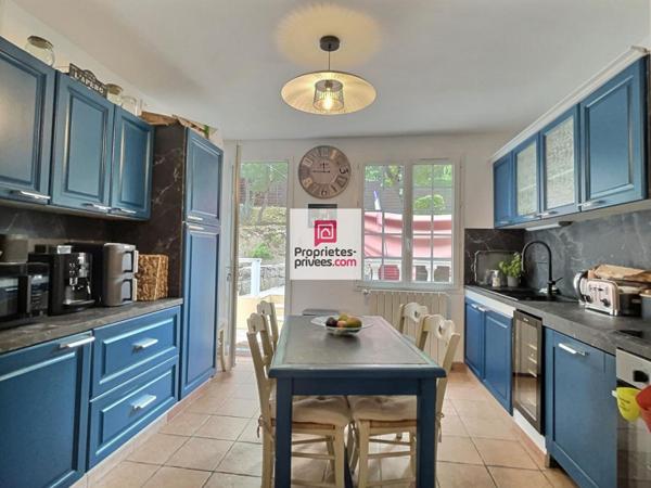 MAISON 205 m² -  2 Logements Piscine & 2 Garages