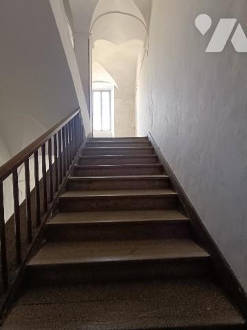 Propriété d'exception à Barcelonnette, immeuble ancien en partie rénové et maison attenante.