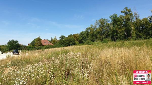 Terrain à bâtir de 989 m²