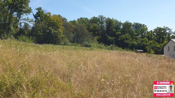 Terrain à bâtir de 989 m²
