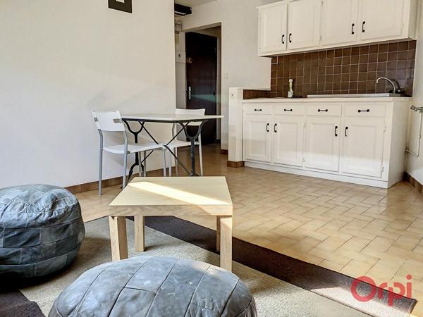 Immeuble à vendre    8 pièces •  Montluçon