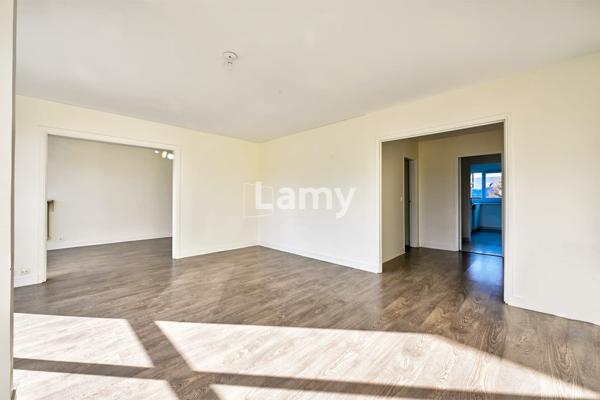 Appartement avec cave et parking