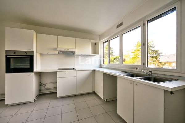 Appartement avec cave et parking