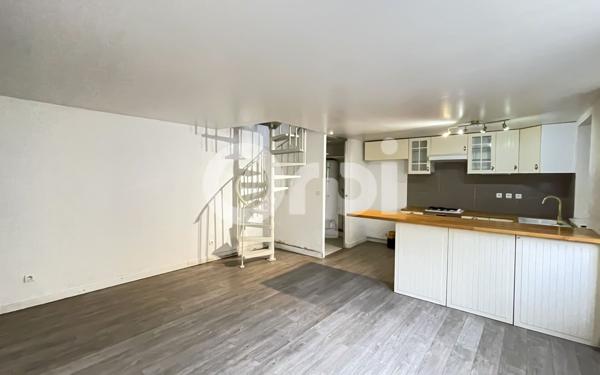 Maison à vendre    3 pièces •  Ecquevilly