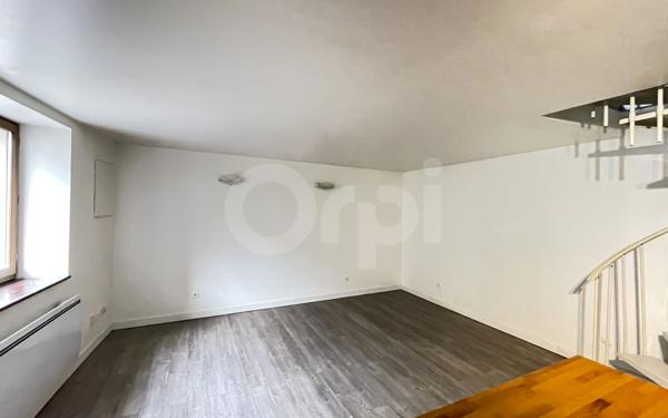 Maison à vendre    3 pièces •  Ecquevilly