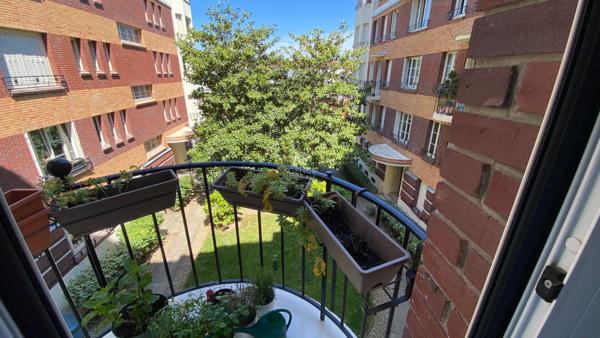 Appartement 2 pièces à vendre à Viroflay - Proche gare et écoles 268 000 € **  - Référence  690-C