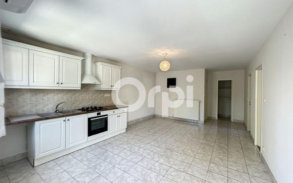 Appartement à louer    2 pièces •  Le Lardin-Saint-Lazare