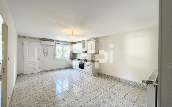 Appartement à louer    2 pièces •  Le Lardin-Saint-Lazare