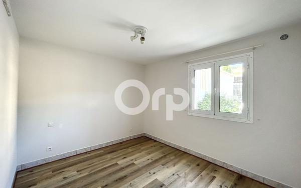 Appartement à louer    2 pièces •  Le Lardin-Saint-Lazare