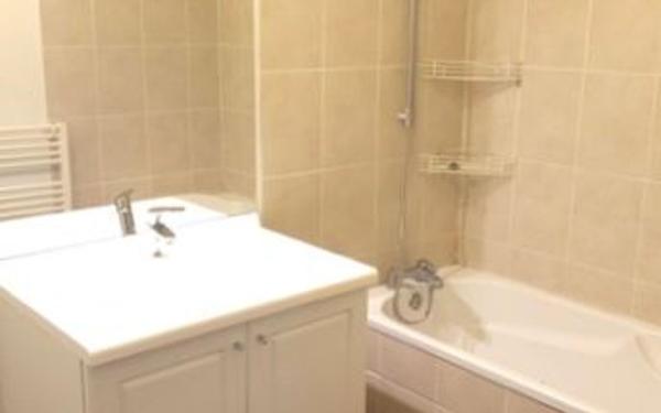 Appartement à louer    3 pièces • 69,01 m2 Saint-Étienne-de-Crossey