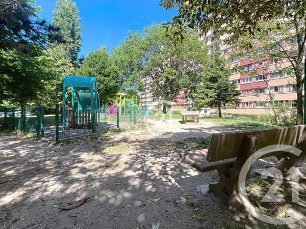 Appartement F4 à vendre  4 pièces - 64,22 m2 MONTREUIL - 93