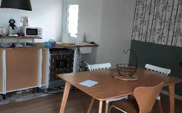 Immeuble à vendre    6 pièces •  Contres