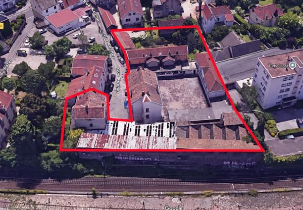Doubs (25), à vendre Besançon, 5 Immeubles + 1 Atelier + terrain de 3417 m2 Besançon, quartier Chaprais.
