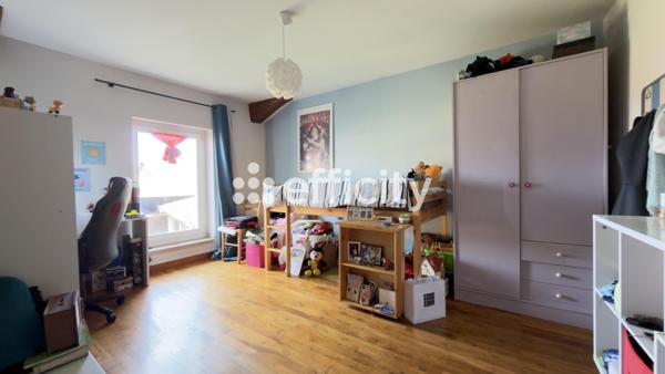 Maison 8 pièces - 210 m² Exclusivité efficity