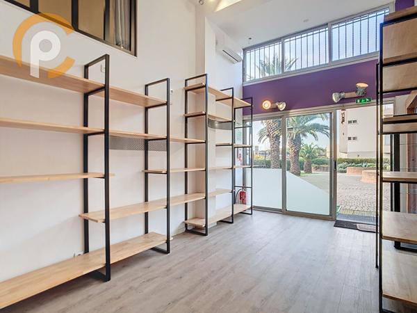 Location Local commercial49,09 m² - SAINT CYPRIEN (66750)