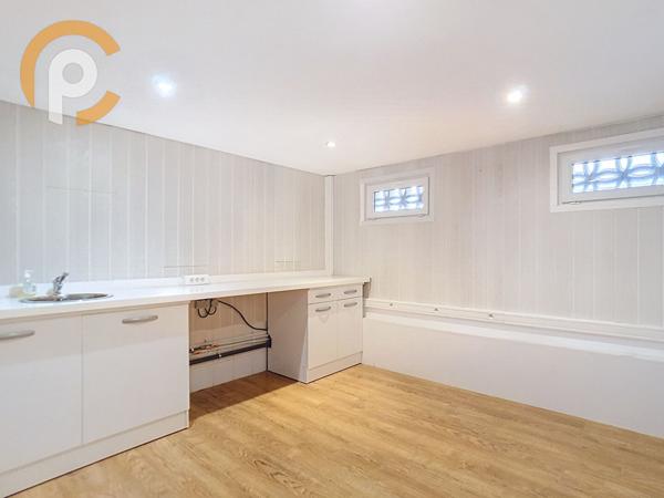 Location Local commercial49,09 m² - SAINT CYPRIEN (66750)