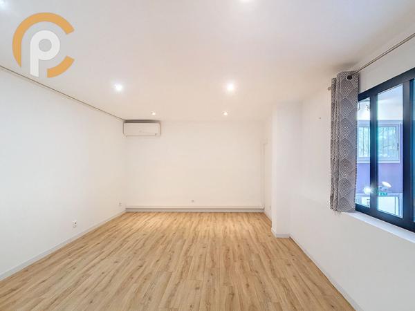 Location Local commercial49,09 m² - SAINT CYPRIEN (66750)