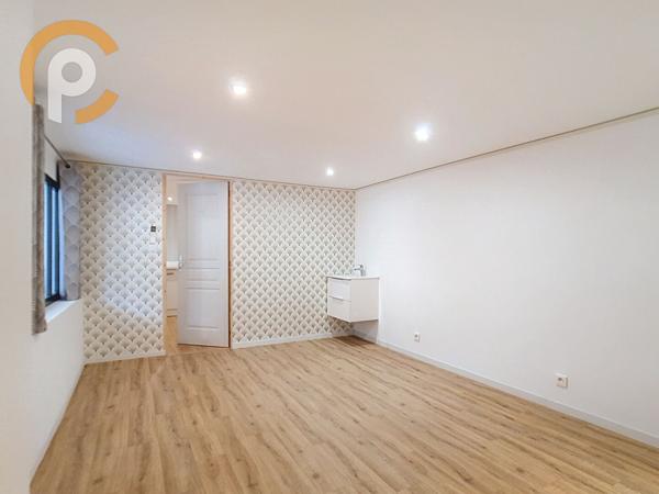 Location Local commercial49,09 m² - SAINT CYPRIEN (66750)