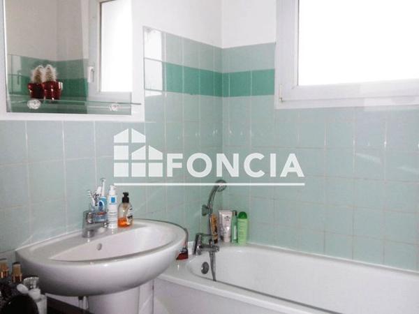 Location Studio 27.62 m² - SEPTENTRION Lille 59000