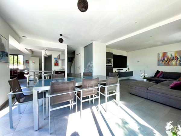 MAISON CONFLANS STE HONORINE - 6 PIÈCES - 150m² €747 000 ** - Référence 7203