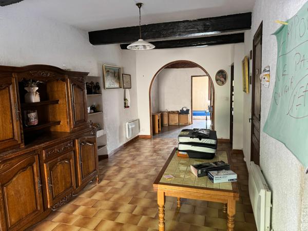 Maison à vendre    3 pièces • 63 m2 Roumoules