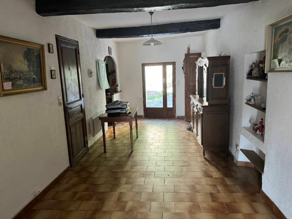 Maison à vendre    3 pièces • 63 m2 Roumoules