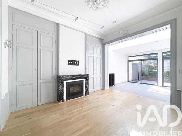 Maison à vendre 8 pièces 242 m² Douai