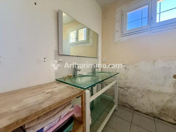 Vente                                                      Maison
                        
                     4 pièces                      69 m2                     à Neuvic