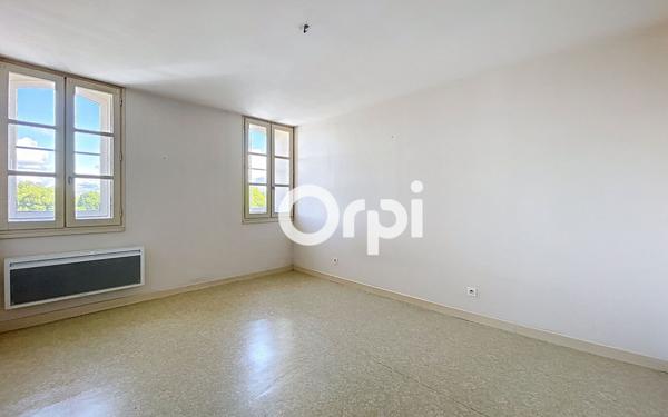 Appartement à vendre    3 pièces • 66 m2 Saint-Flour