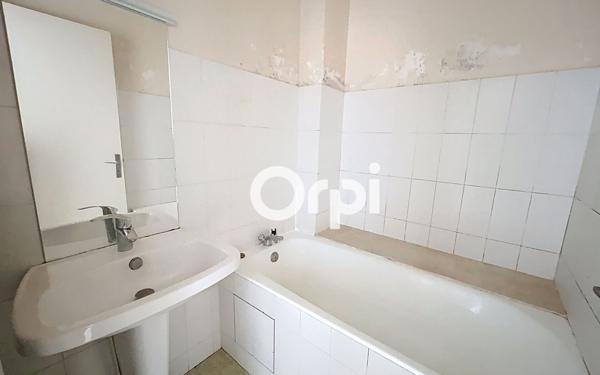 Appartement à vendre    3 pièces • 66 m2 Saint-Flour